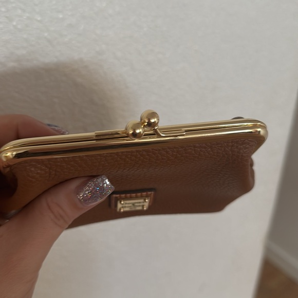 Dooney and Bourke Kisslock Coin Case Wallet - Picture 8 of 9
